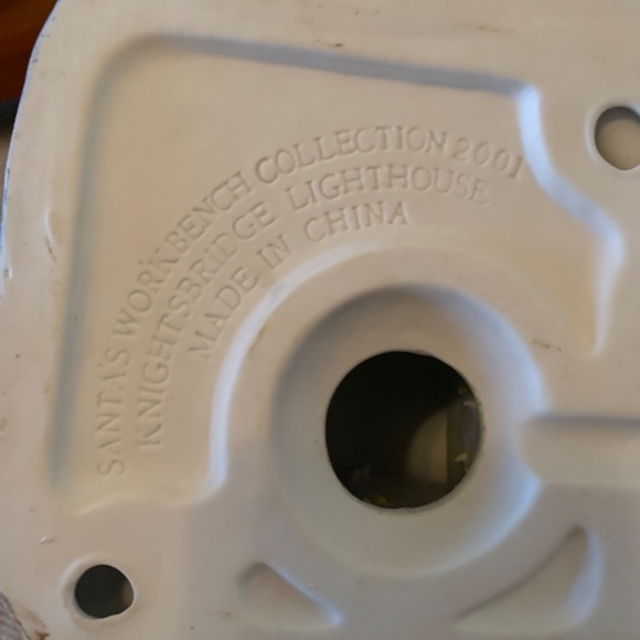 Santa’s Workbench Collection 2001 Knightsbridge Lighthouse - Picture 5 of 5